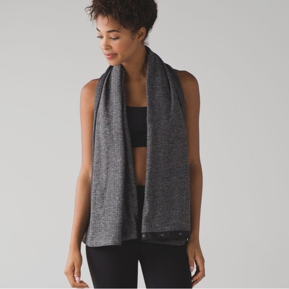 Lululemon Vinyasa Snap Scarf Convertible Heathered Herringbone - Picture 3 of 8